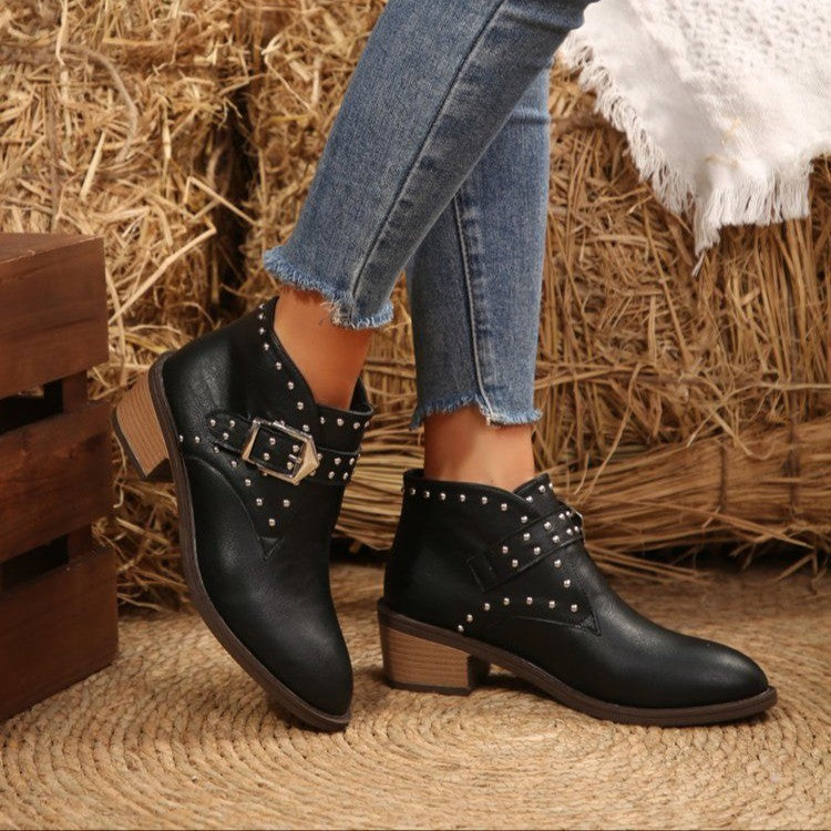 Graceful Orthopedic Boots for Modern Look