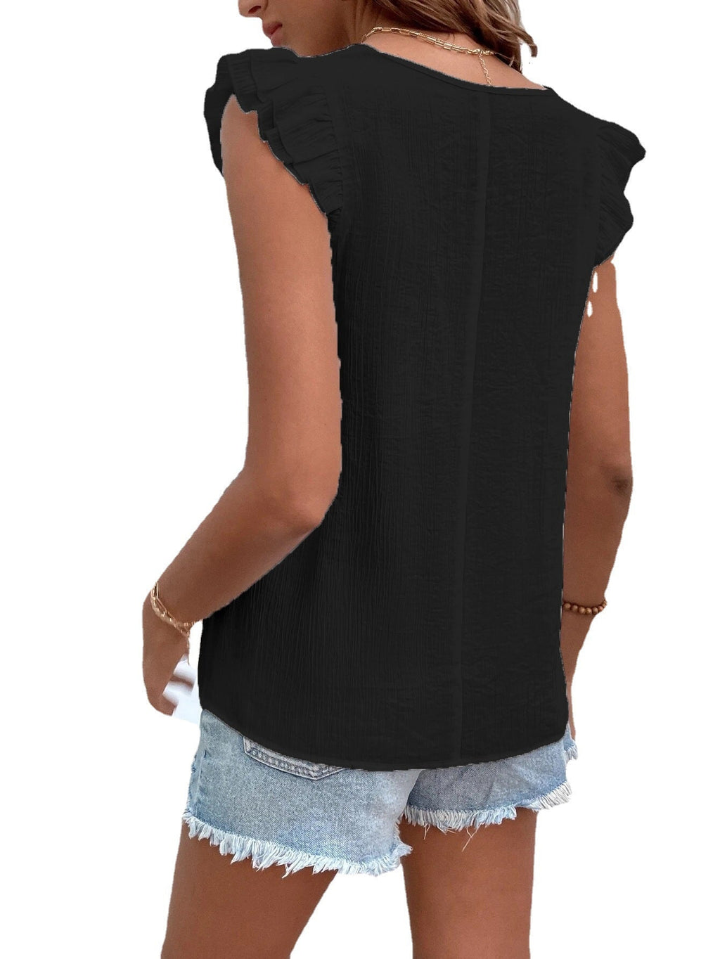 Beautifully Crafted Blouse in a Classic Style