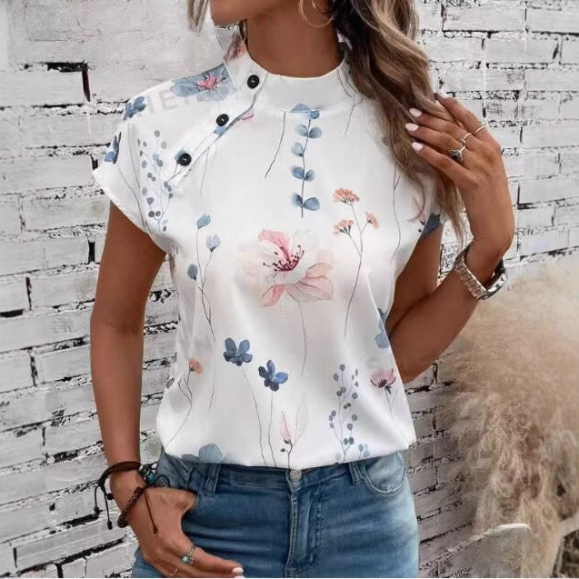 Classic Vintage Blouse with a Flattering Fit