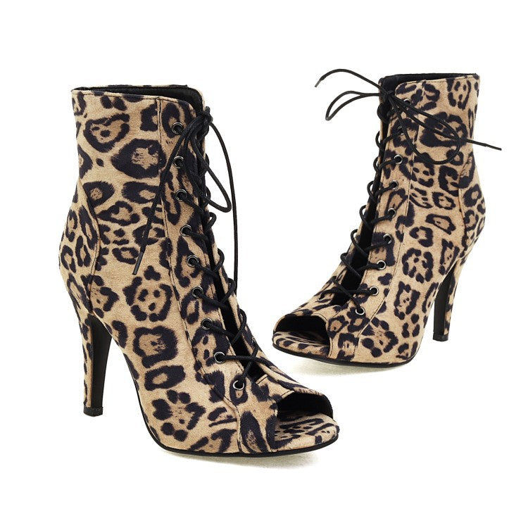 Chic Orthopedic Sandals with Unique Design