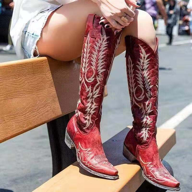 Graceful Orthopedic Boots for Modern Look