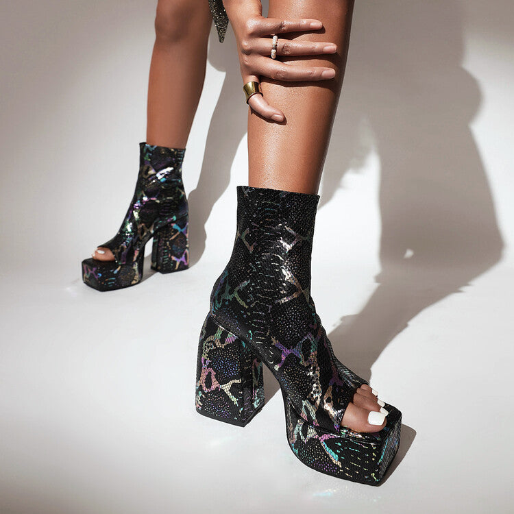 Classic Orthopedic Sandals with Timeless Style