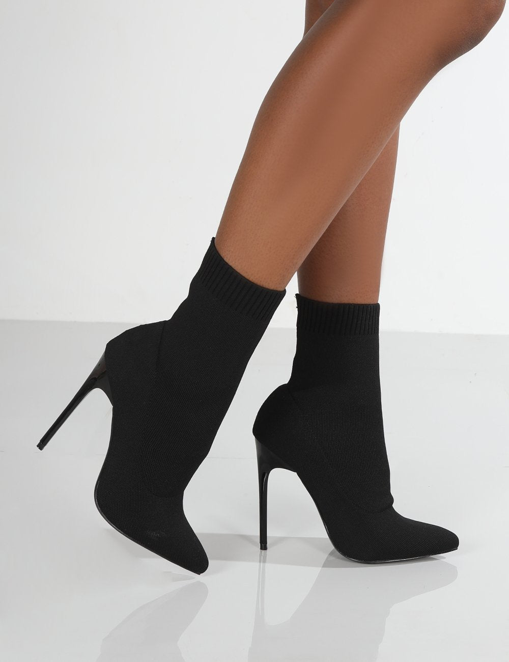 Graceful Orthopedic Boots for Modern Look