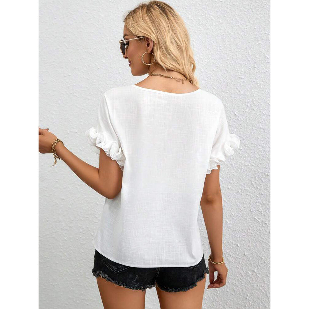 Beautifully Crafted Blouse in a Classic Style