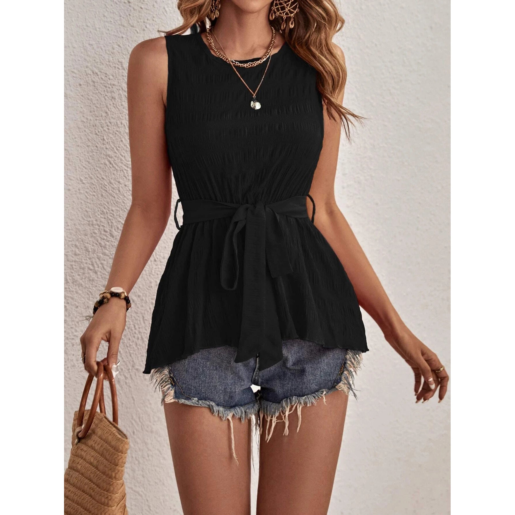 Well Tailored Blouse with a Graceful Silhouette