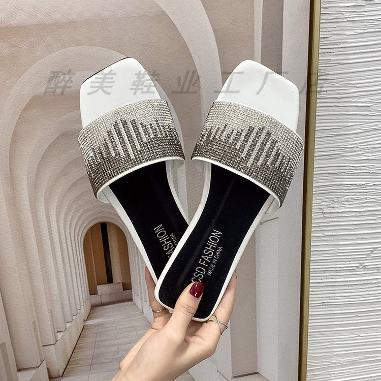 Graceful Orthopedic Sandals for Modern Look