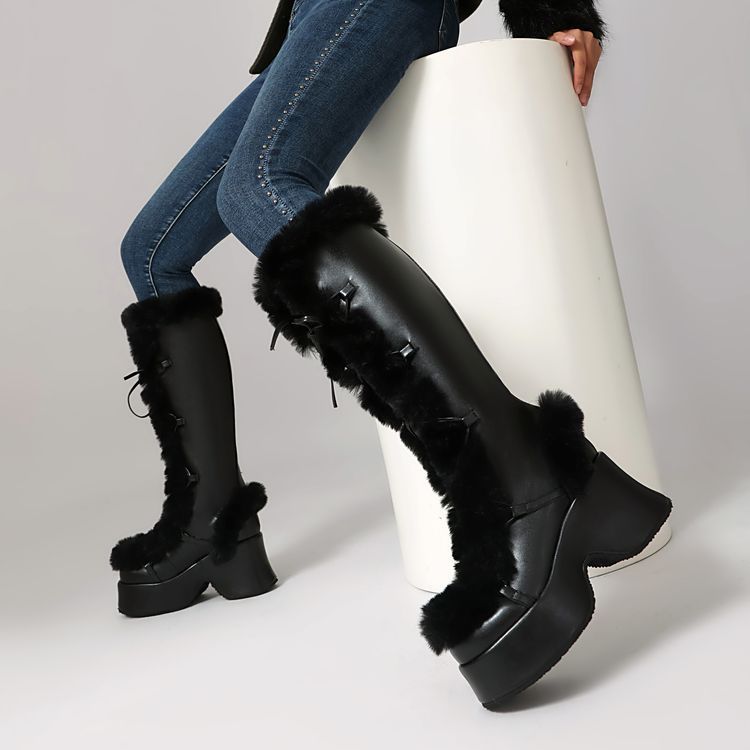 Graceful Orthopedic Boots for Modern Look