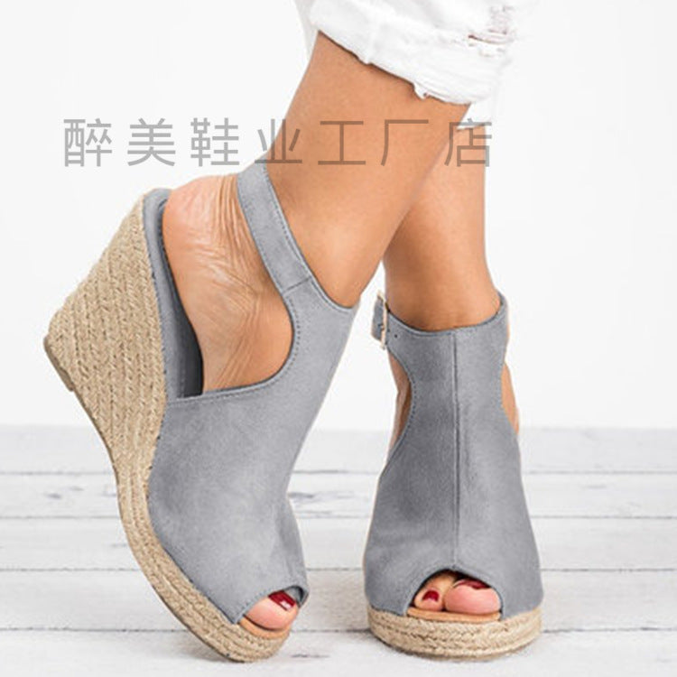 Chic Orthopedic Sandals with Unique Design