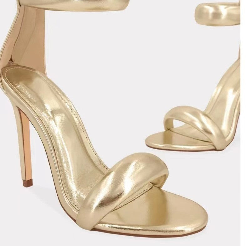 Graceful Orthopedic Sandals for Modern Look