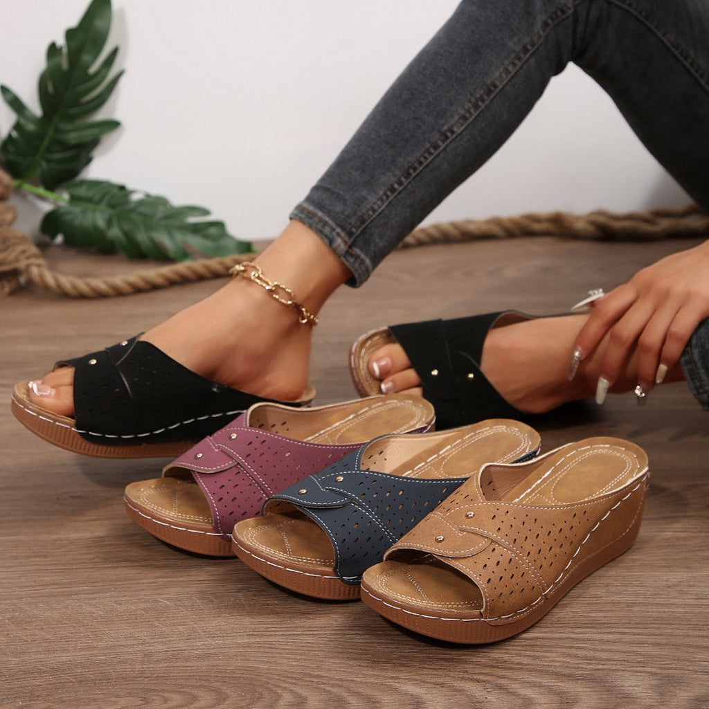 Chic Orthopedic Sandals with Unique Design