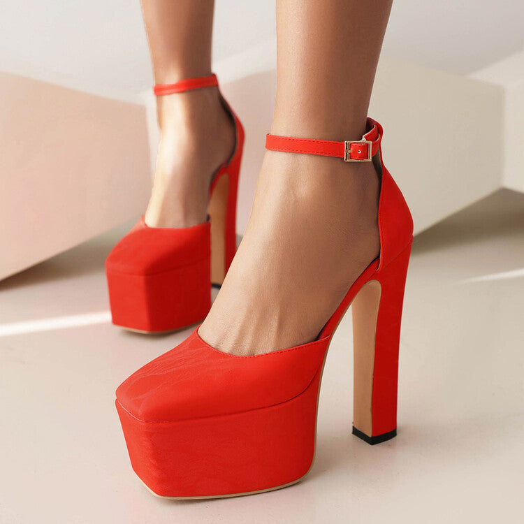 Chic Orthopedic Sandals with Unique Design