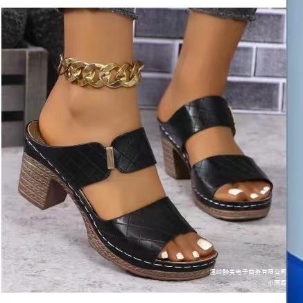 Graceful Orthopedic Sandals for Modern Look