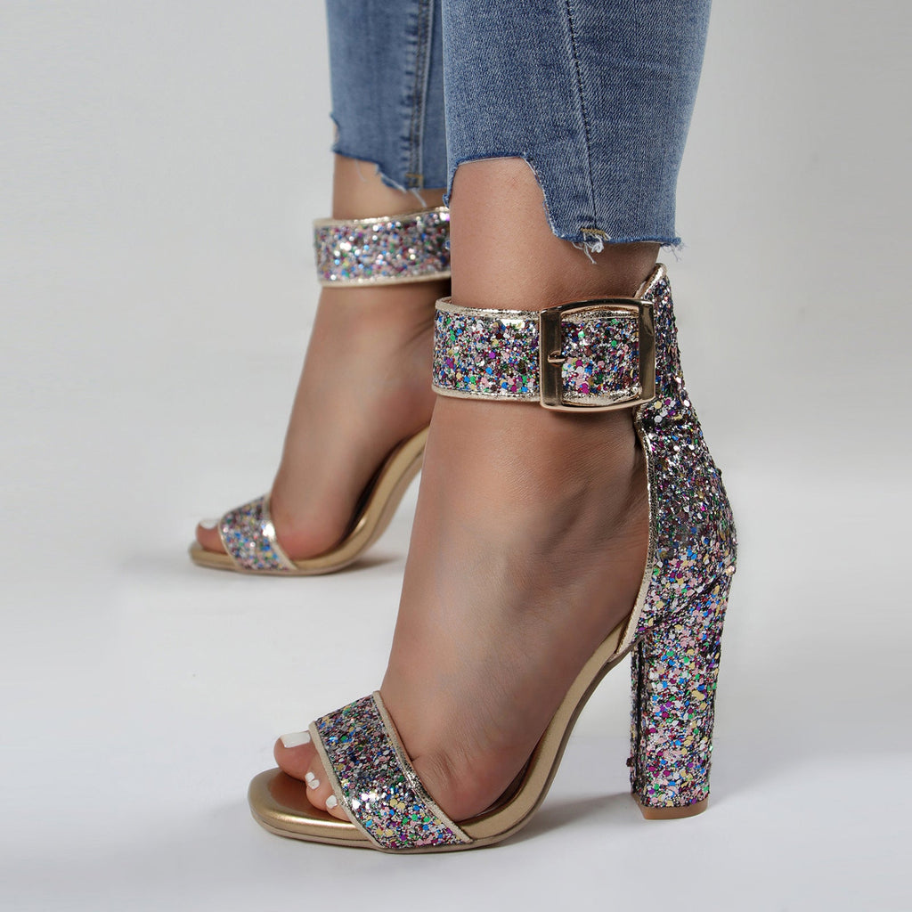 Chic Orthopedic Sandals with Unique Design