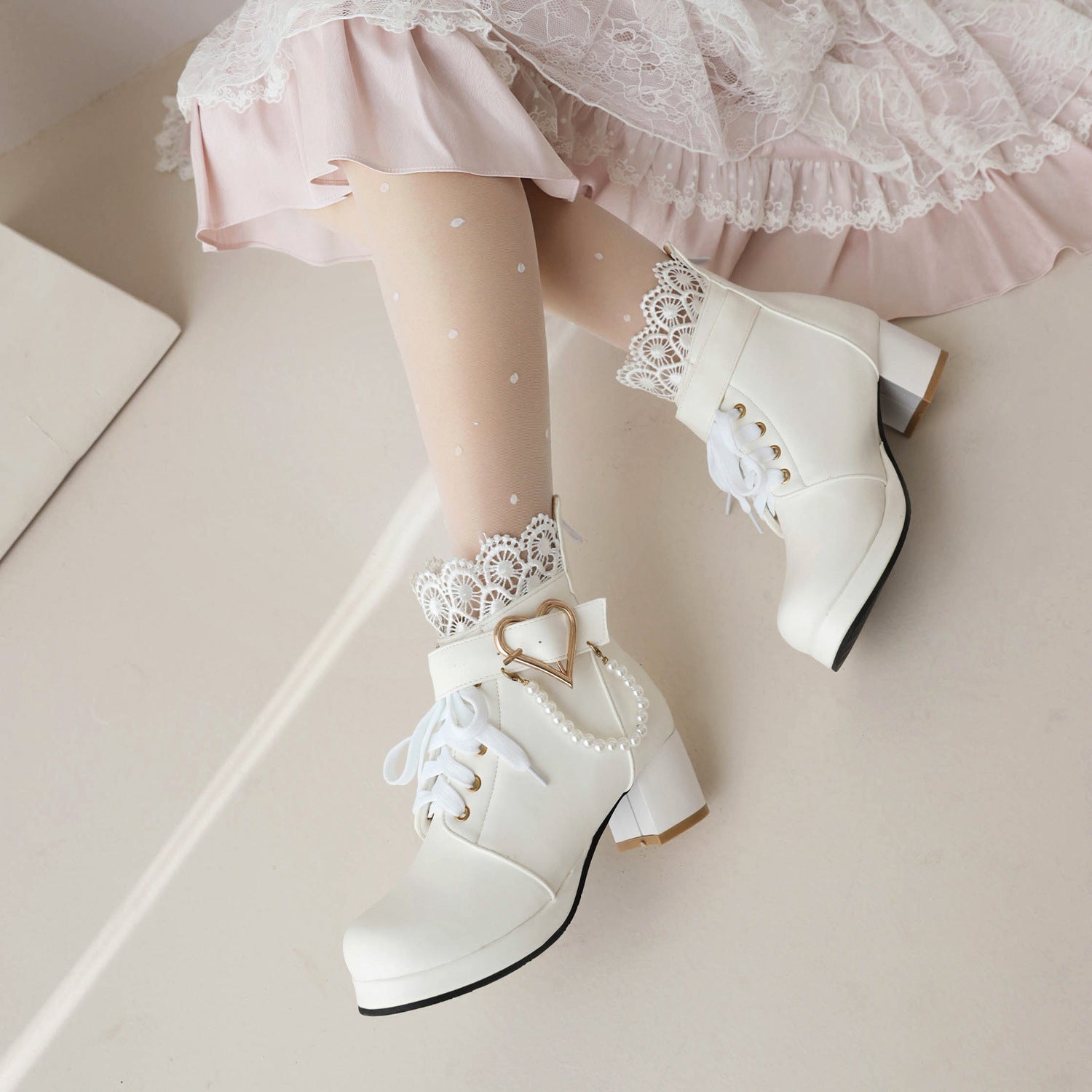 Graceful Orthopedic Boots for Modern Look