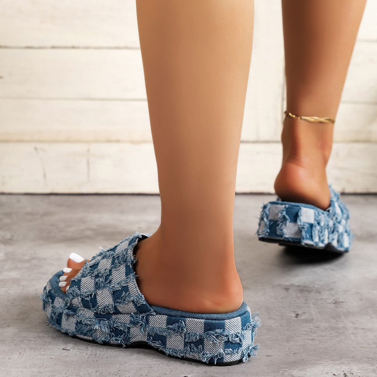 Chic Orthopedic Sandals with Unique Design