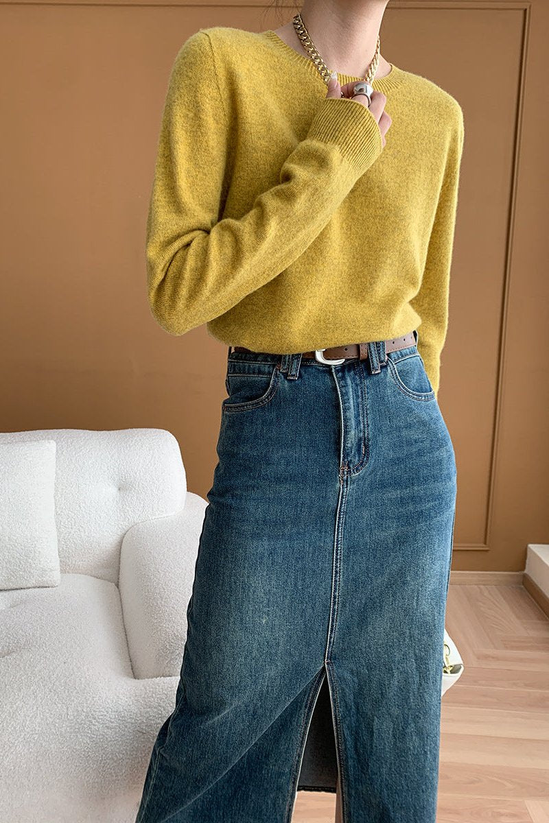 Classic Vintage & Enduringly Stylish Blouse