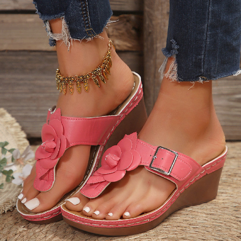 Chic Orthopedic Sandals with Unique Design
