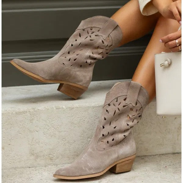 Graceful Orthopedic Boots for Modern Look