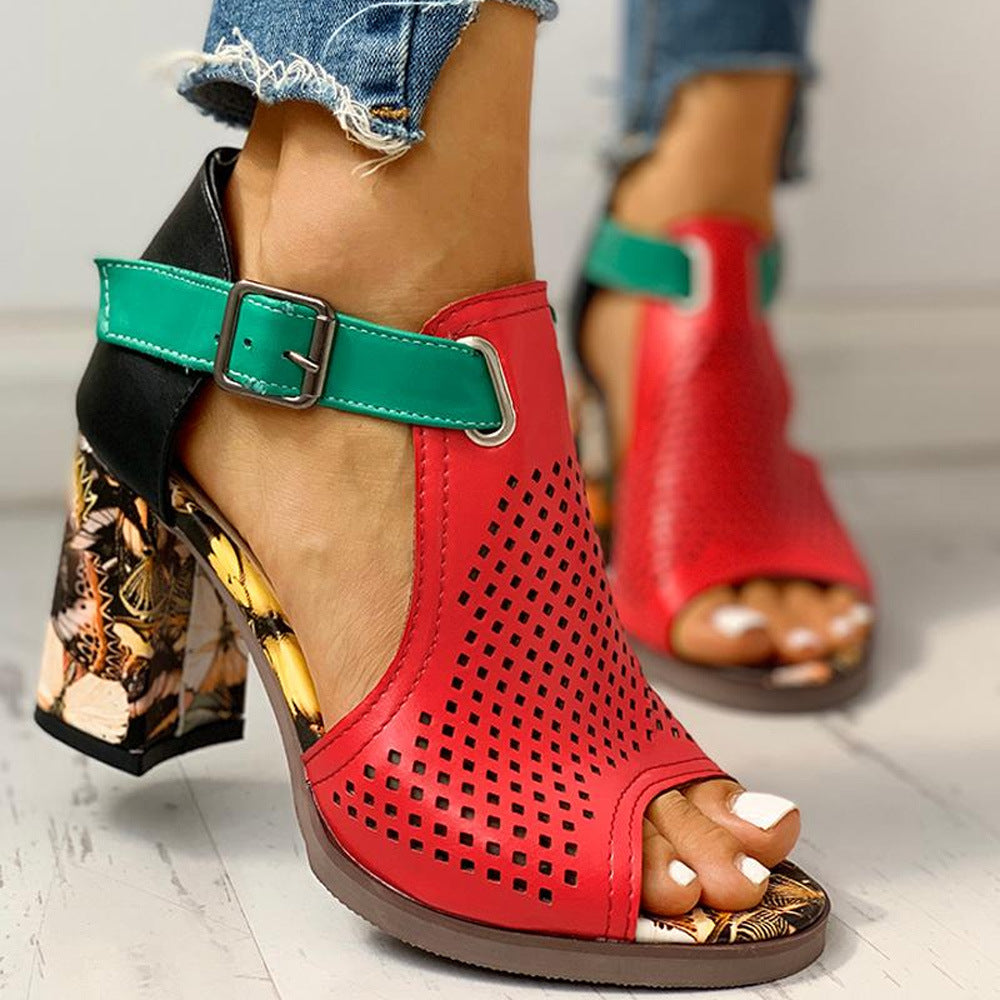 Chic Orthopedic Sandals with Unique Design