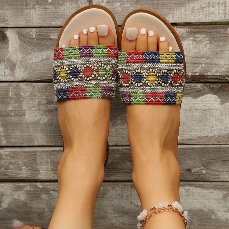 Graceful Orthopedic Sandals for Modern Look