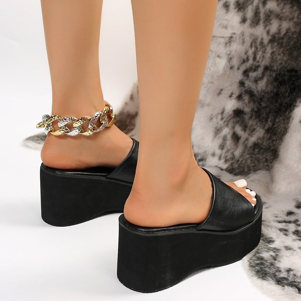Beautifully Crafted Orthopedic Sandals