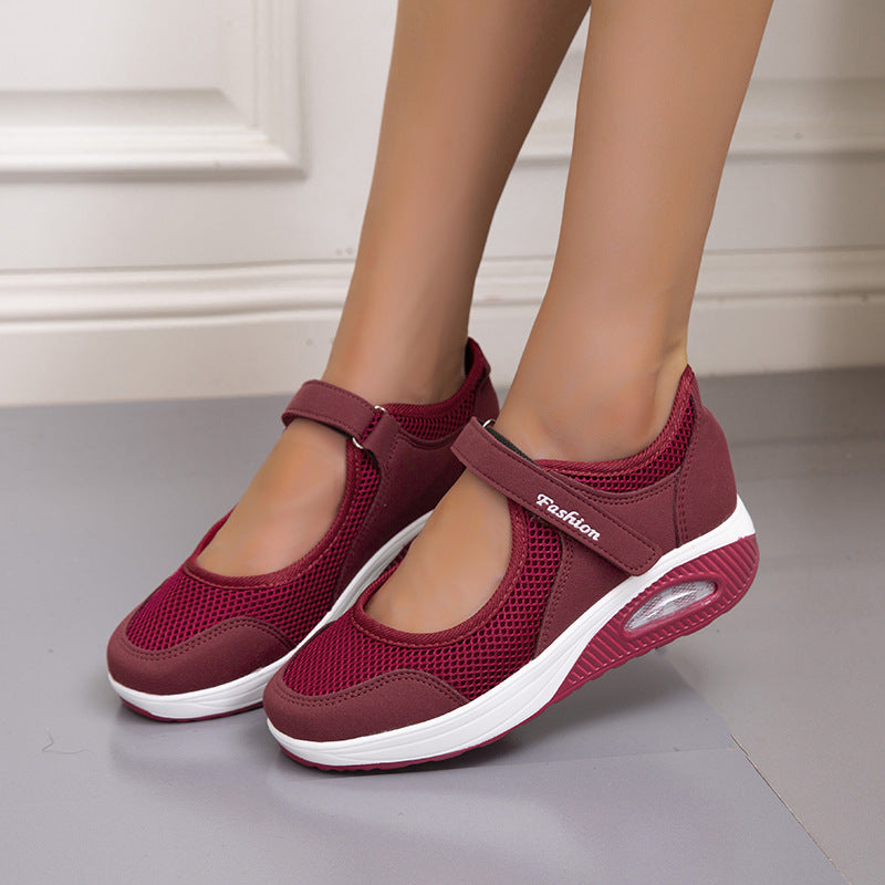 Graceful Orthopedic Sandals for Modern Look