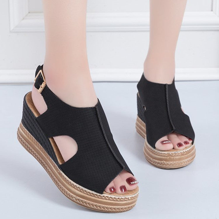 Graceful Orthopedic Sandals for Modern Look