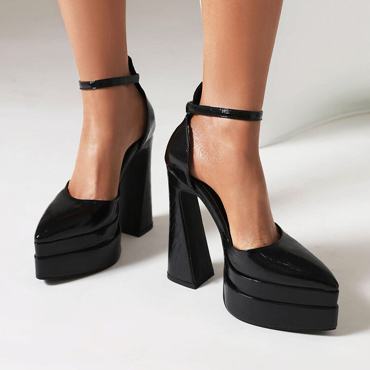 Graceful Orthopedic Sandals for Modern Look