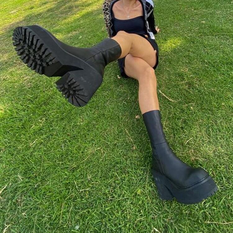 Graceful Orthopedic Boots for Modern Look
