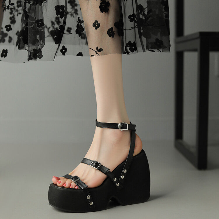 Beautifully Crafted Orthopedic Sandals