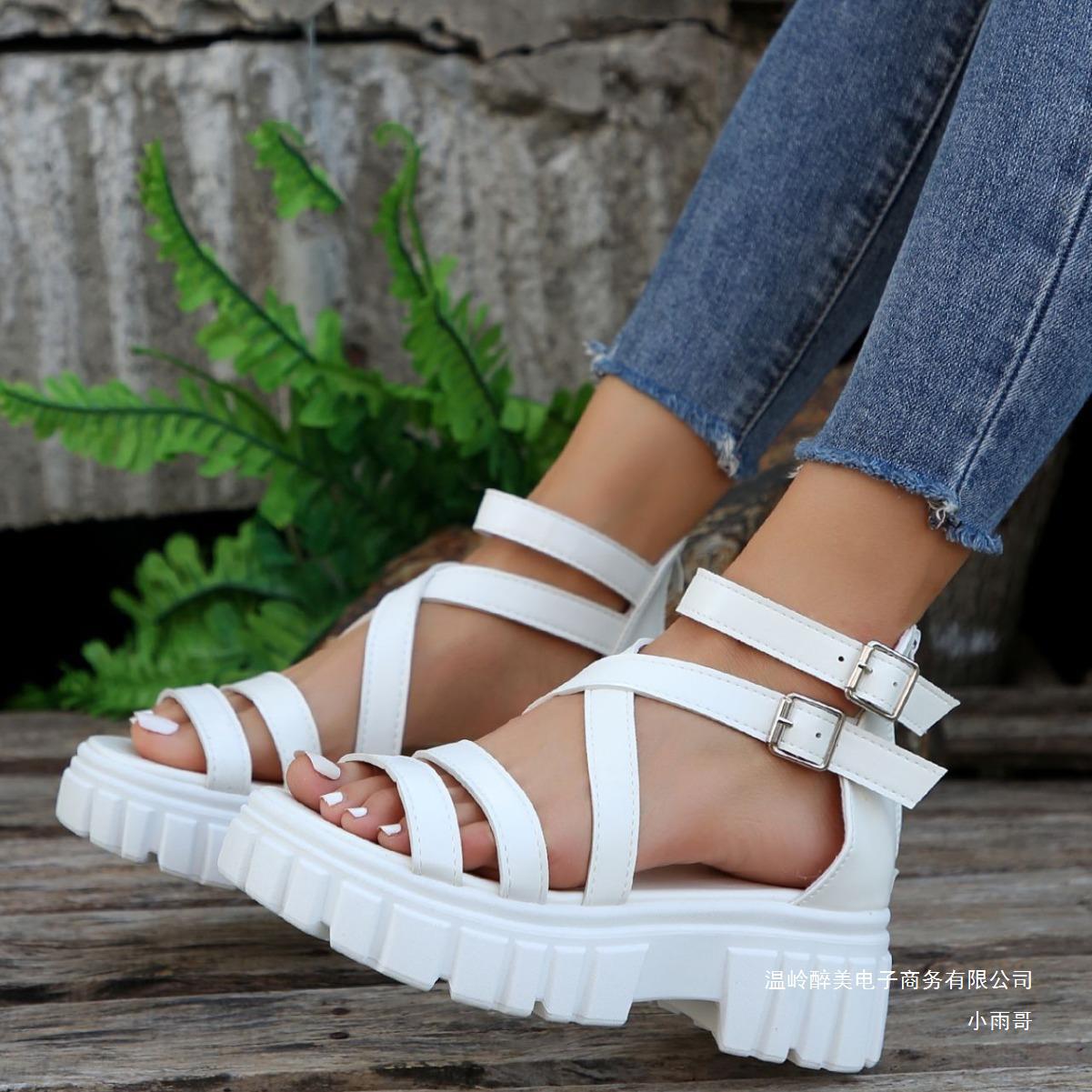 Graceful Orthopedic Sandals for Modern Look