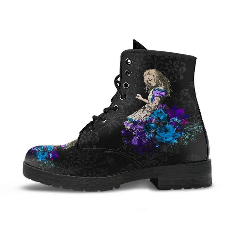Graceful Orthopedic Boots for Modern Look