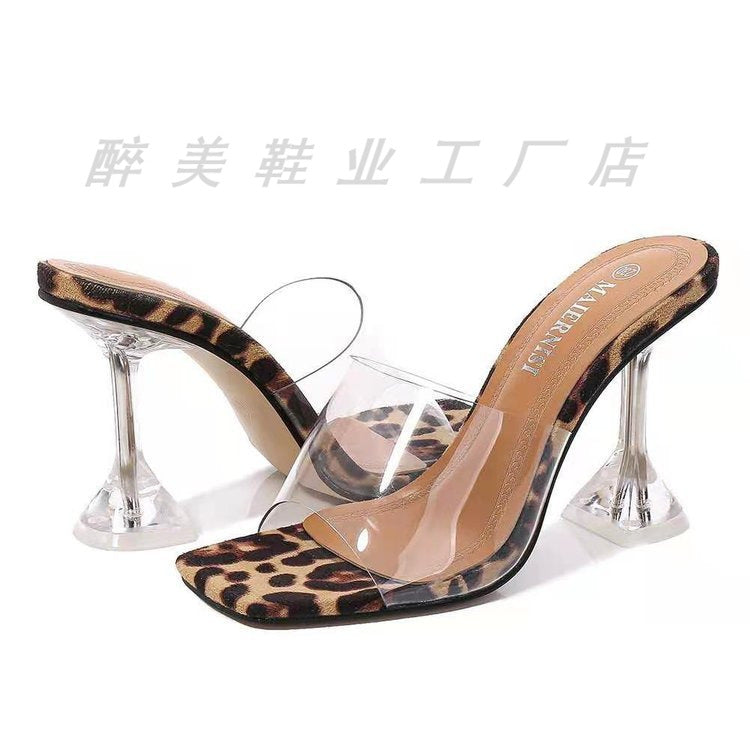 Chic Orthopedic Sandals with Unique Design