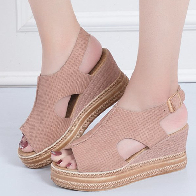 Graceful Orthopedic Sandals for Modern Look