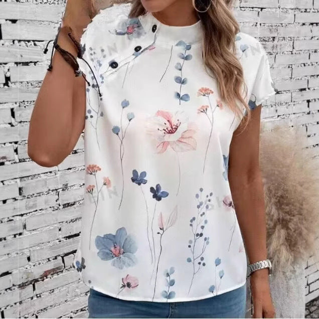 Classic Vintage Blouse with a Flattering Fit