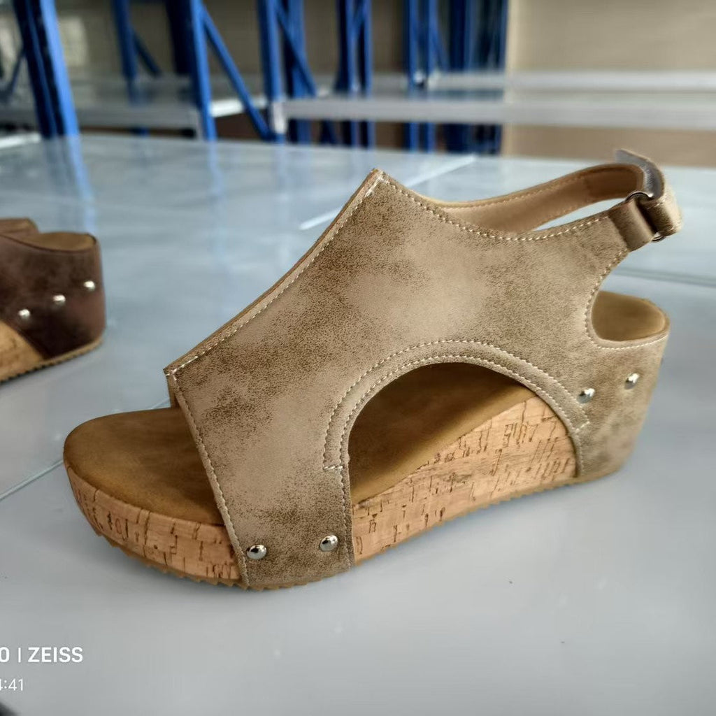 Graceful Orthopedic Sandals for Modern Look