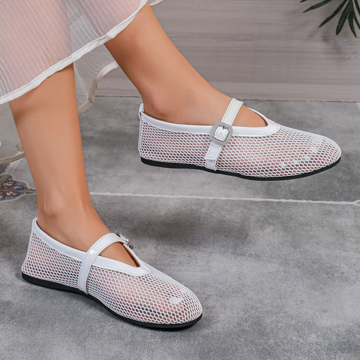Graceful Orthopedic Sandals for Modern Look