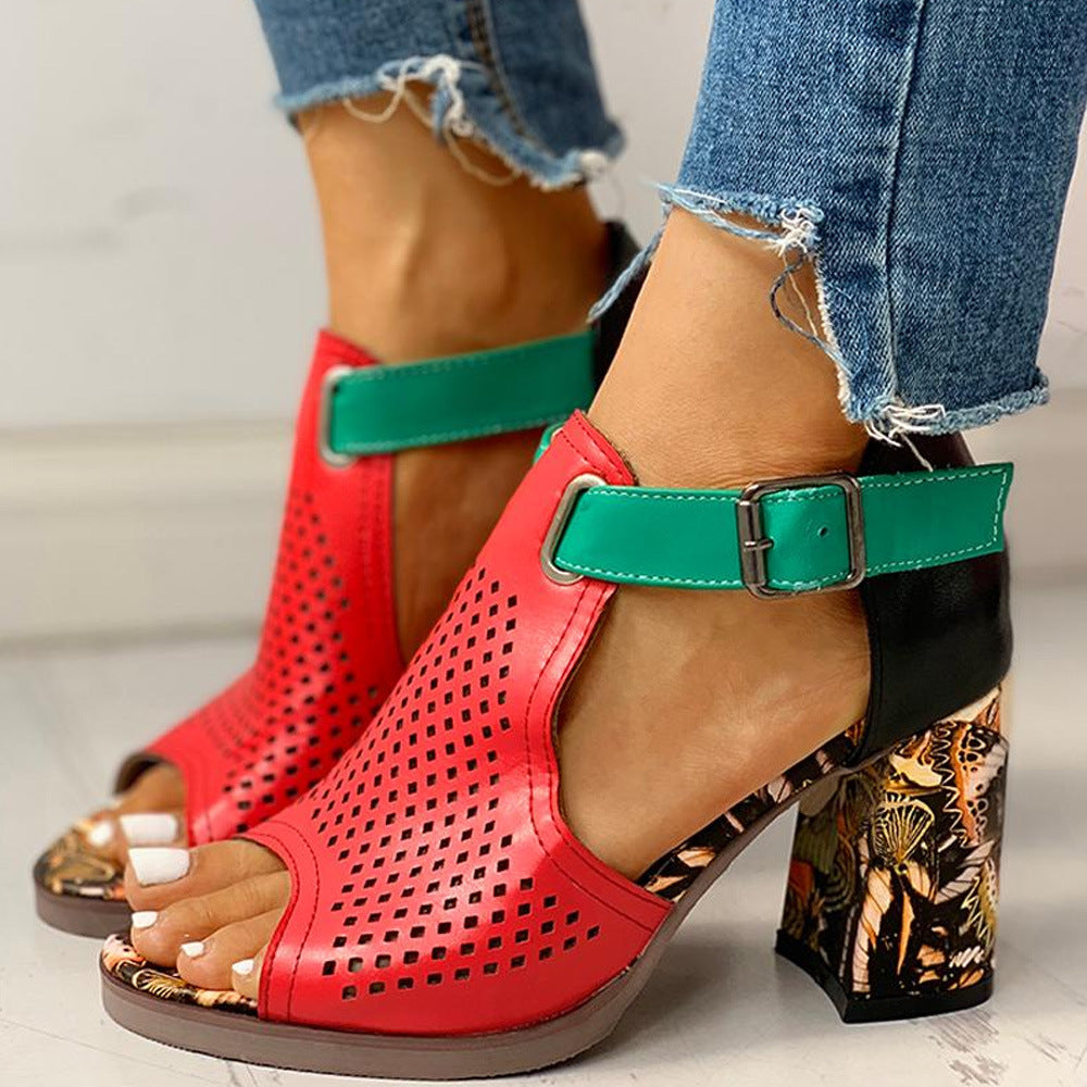 Chic Orthopedic Sandals with Unique Design