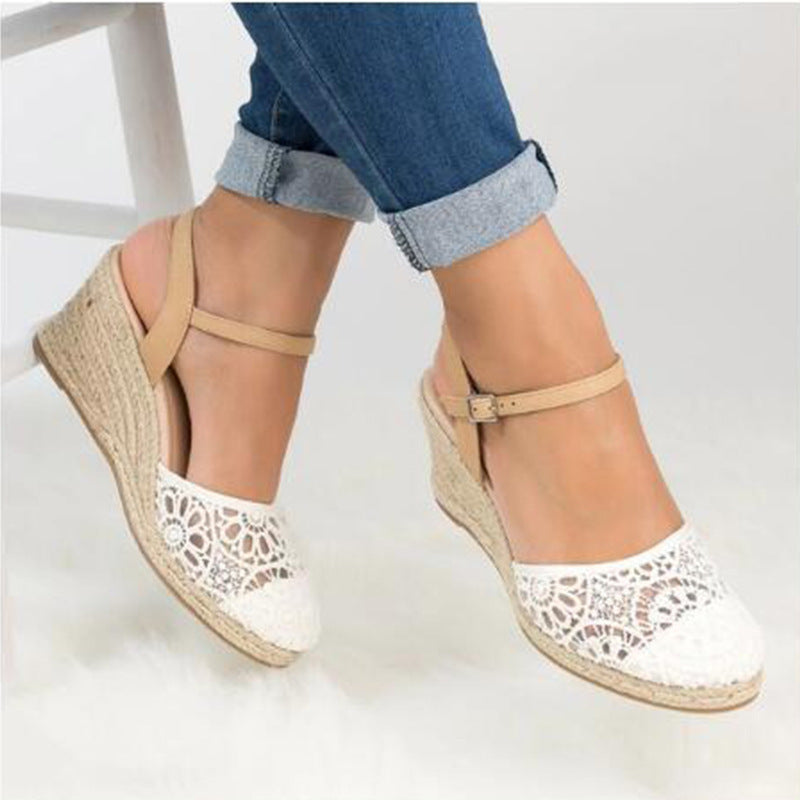 Chic Orthopedic Sandals with Unique Design