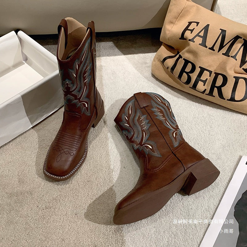 Chic Orthopedic Boots with Unique Design