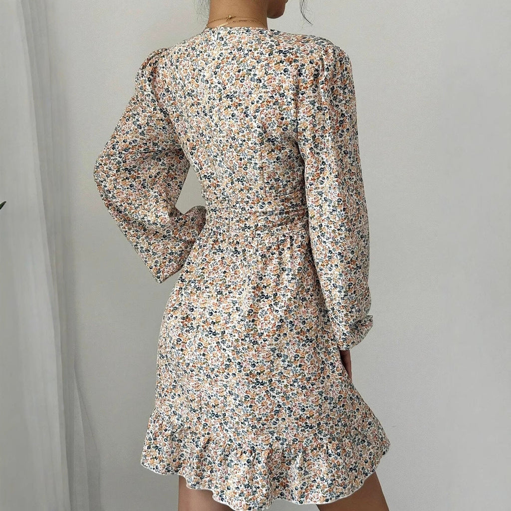 Effortlessly Elegant Dress with a Timeless Design