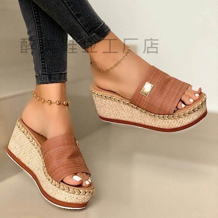 Graceful Orthopedic Sandals for Modern Look