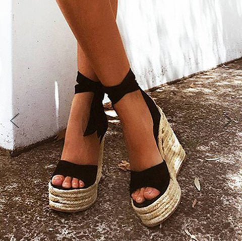 Chic Orthopedic Sandals with Unique Design