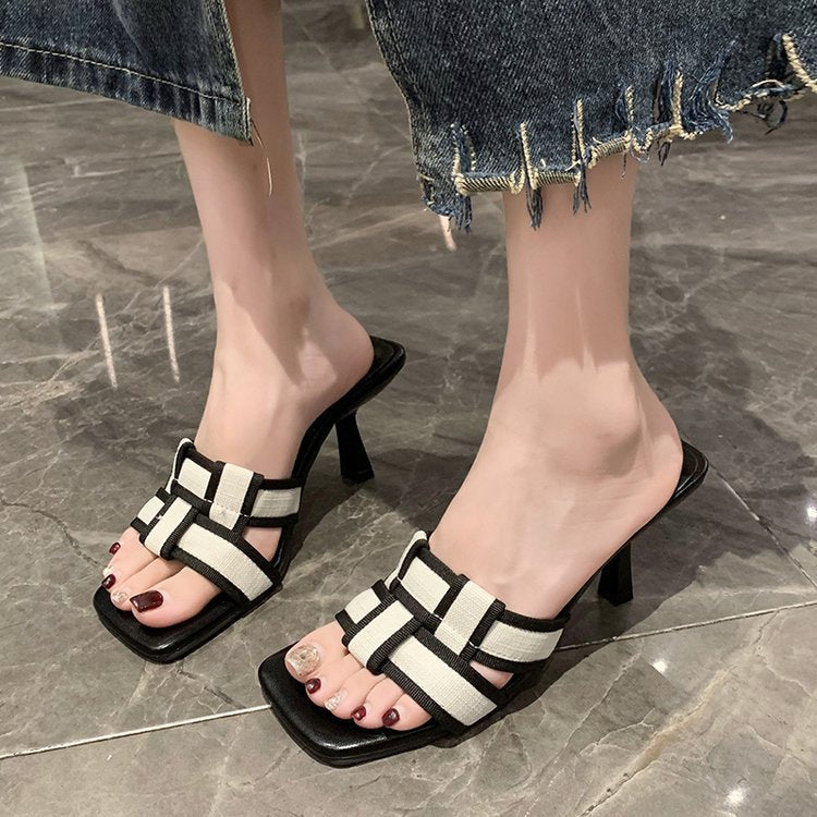 Chic Orthopedic Sandals with Unique Design