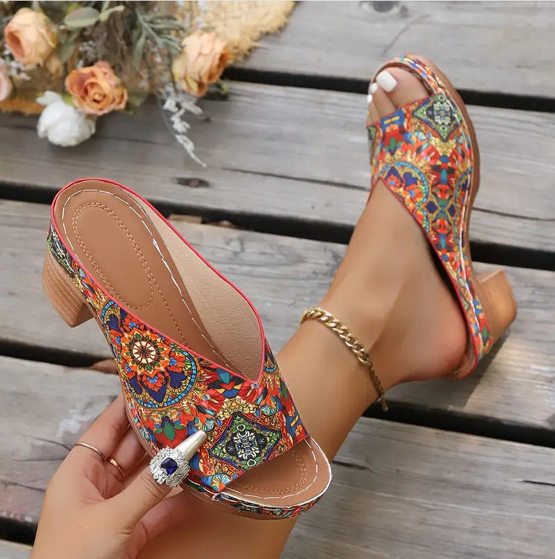 Chic Orthopedic Sandals with Unique Design