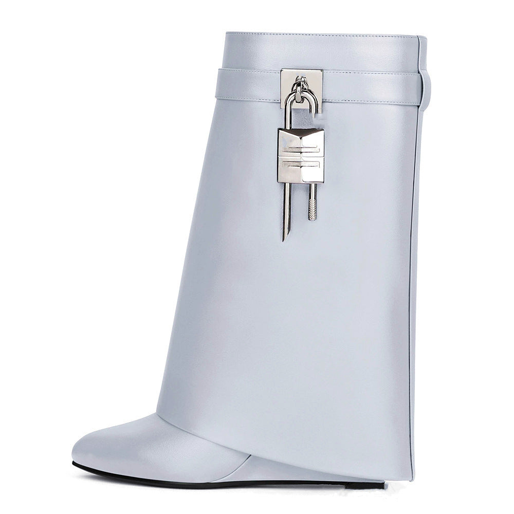 Graceful Orthopedic Boots for Modern Look