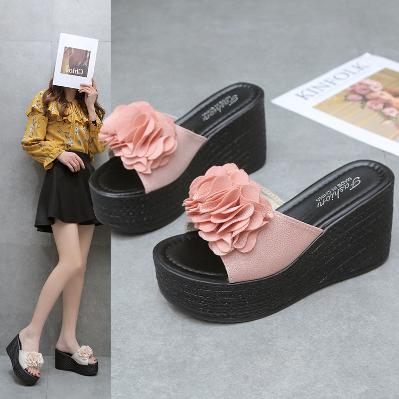 Graceful Orthopedic Sandals for Modern Look