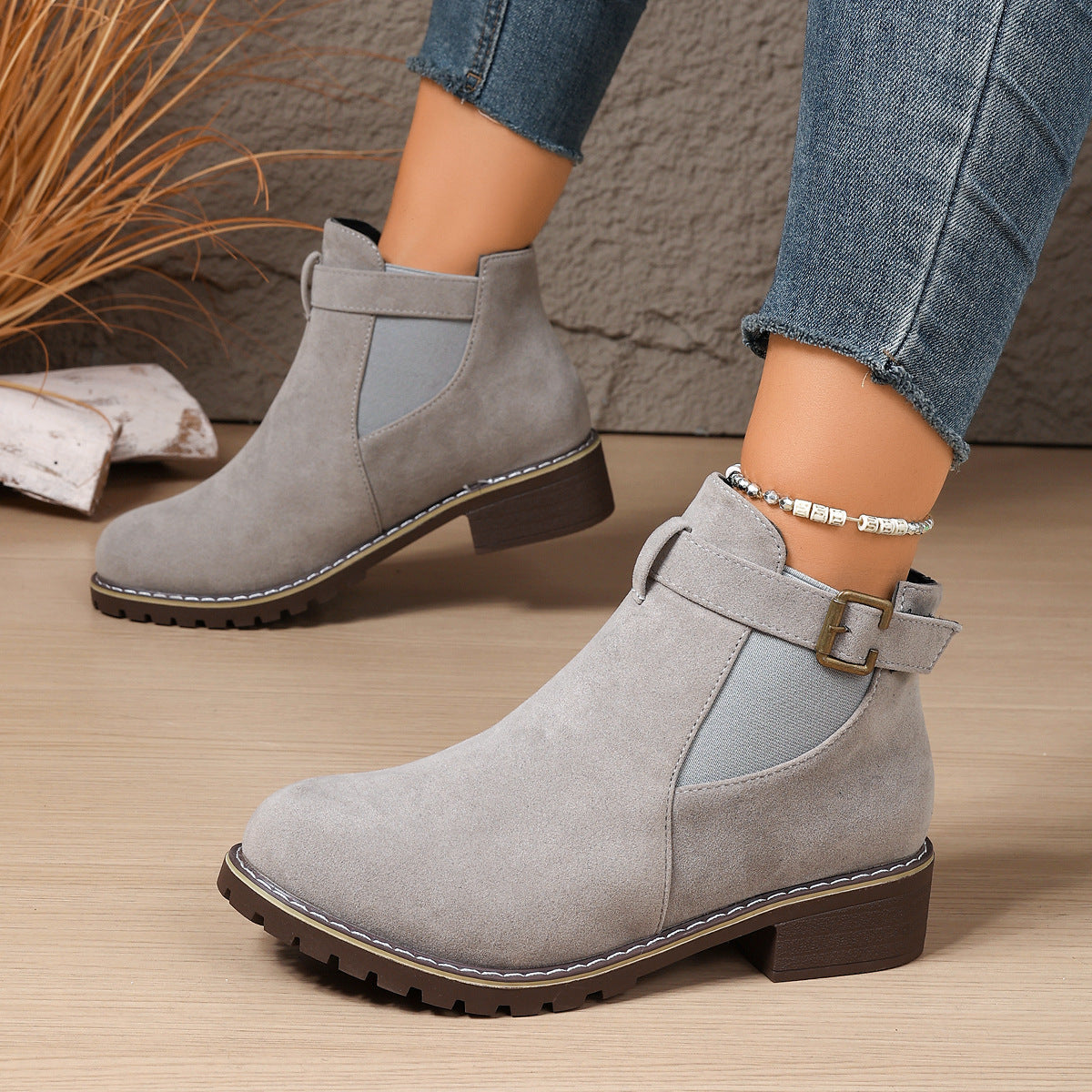 Graceful Orthopedic Boots for Modern Look