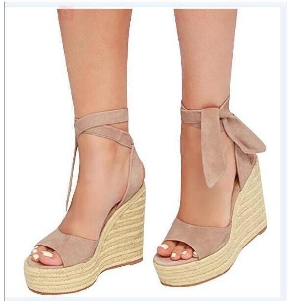 Chic Orthopedic Sandals with Unique Design