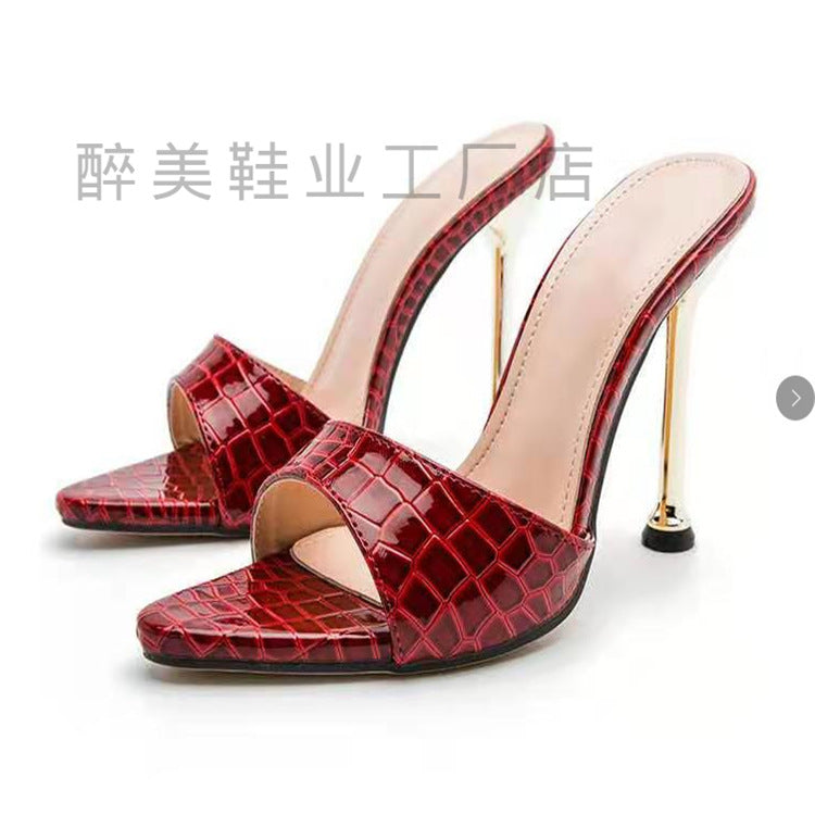 Chic Orthopedic Sandals with Unique Design